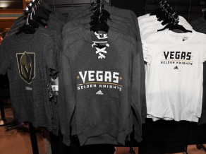 Lasvegasa NHL spēlēs ar nosaukumu "Golden Knights"