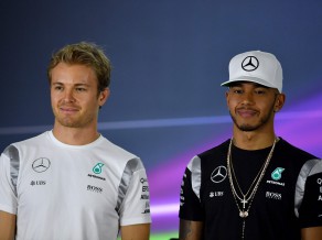 Rosbergs un Hamiltons dodas izšķirošajā cīņā par F1 titulu