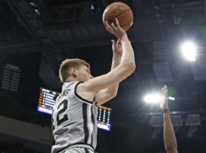 Bertāns savā labākajā NBA spēlē ar 21 punktu nokārto "Spurs" uzvaru