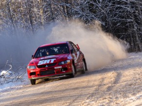 Sirmaci testos pieviļ vecais auto, sportists brauks uz ''Mitsubishi Lancer Evo IX''