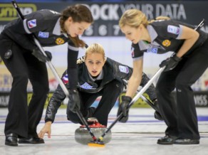 Skaties kērlinga spēļu tiešraides no Bernese Ladies Cup