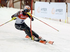 M.Zvejnieks FIS slalomā sasniedz savus labākos FIS punktus