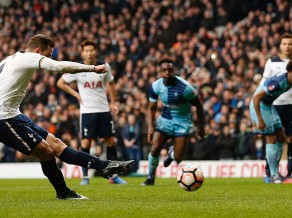 ''Tottenham'' gadsimta drāmā iznīcina 4. līgas komandas sapni