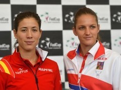 "Fed Cup" čempionei Čehijai neizšķirts pret Spāniju