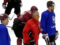 Hārtlijs: "Neesmu te ieradies kā tūrists, mana sieva gan"