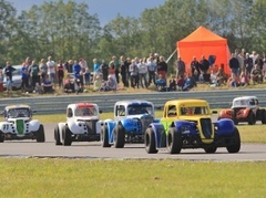 Jaunais kartinga talants Valters Zviedris piedalīsies ''NEZ Legend Car'' čempionātā