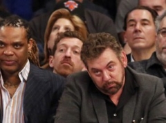 Ņujorkas "Knicks" īpašnieks rupji apvaino fanu un atkal iekuļas skandālā