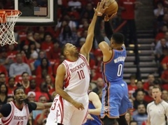 "Warriors" grauj bez Durenta, Vestbrukam 51+10+13 un 0-2 sērijā