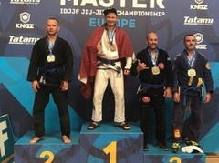 Maslovs uzvar Eiropas čempionātā BJJ veterāniem, Varnelim sudrabs