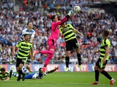 Rakela "Reading" pendelēs zaudē "Huddersfield", netiekot uz Anglijas Premjerlīgu