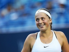 Ostapenko: "Brīnos, ka ārzemnieki mani mēdz saukt par Aļonu"