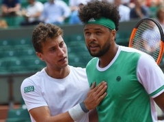 Tsonga piedzīvo pamatīgu fiasko "French Open"