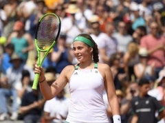 Ostapenko Parīzē pirmoreiz spēlēs "Grand Slam" ceturtdaļfinālā