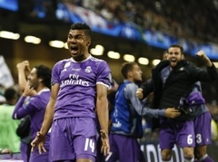 Zidāns slavē komandas garu, Kazemiru slavē Zidānu