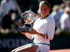 Ostapenko čempione tikai astotajā "Grand Slam" turnīrā un citi fakti