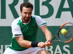 Gulbis savainoto spēlētāju duelī spēkosies ar Del Potro