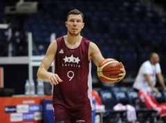 Oficiāli: Dairis Bertāns pievienojas Itālijas grandam "Olimpia Milano"