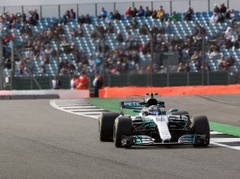 Botass pārspēj Hamiltonu arī otrajā F1 treniņā Silverstounā