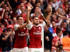 ''Arsenal'' vēlu izglābjas un pendelēs iegūst "Community Shield"