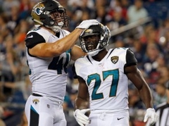 Čempioni NFL pirmssezonu sāk ar zaudējumu