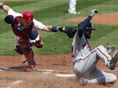 "Braves" aptur "Cardinals" uzvaru sēriju