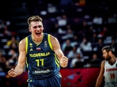 Lieliskā Slovēnija satriec vareno Spāniju un iekļūst finālā