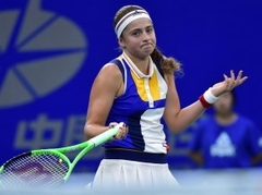 Ostapenko Uhaņā izstājas pusfinālā