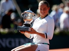 Ostapenko kvalificējas "WTA Finals"