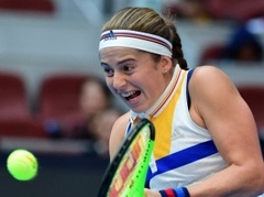 Ostapenko pusfināls trešajā turnīrā pēc kārtas