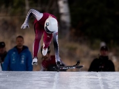 Sniegputeņa dēļ Pārksitijā pārceļ startus bobslejistiem un Priedulēnai