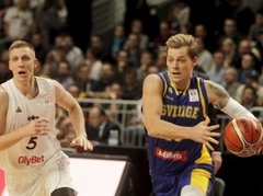 Blūms, Pasečņiks un Peiners atnes Latvijai pirmo uzvaru