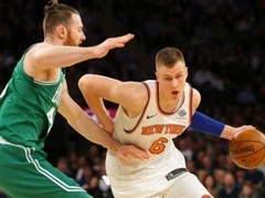 Porziņģim neveiksmīga atgriešanās spēle, bet "Knicks" tāpat pieveic Bostonu