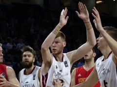 Porziņģa un Bertāna sezonas pirmā tikšanās NBA laukumos