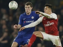 "Chelsea" un "Arsenal" pirmais pusfināls bez gūtajiem vārtiem, Konte slavē video atkārtojumus