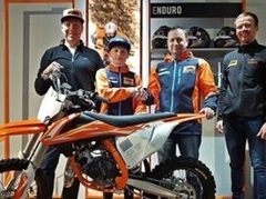 Motokrosa talants Kārlis Alberts Reišulis tiek pie "KTM" atbalsta