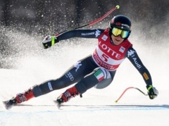 Itālijas kalnu slēpotājas aizņem visu goda pjedestālu PK sacensībās nobraucienā