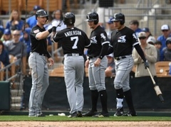 "White Sox" ar 10:0 sagrauj "Rangers"