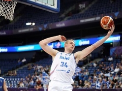 Eirolīgā debitējusī islandiešu cerība Hlinasons piesakās NBA draftam