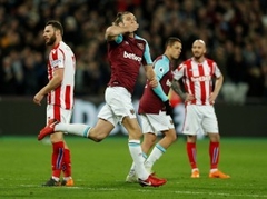 Kerols izglābj "West Ham" no zaudējuma "Stoke"