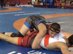 Cīkstonis Dzaseževs paliek uzvaras attālumā no Eiropas kadetu čempionāta bronzas dueļa