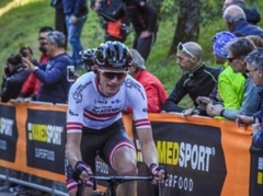 Neilands piedalās atrāvienā un finišē 79.vietā "Giro d'Italia" posmā