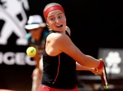 Ostapenko dubultspēlē "neiespējama" uzvara pret "Australian Open" čempionēm