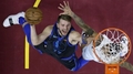 Dončičs pievienojas Lebrona un Durenta "klubiņam", "Warriors" pieveic "Lakers"