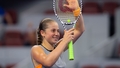 Ostapenko Pliškovu Pekinā uzvar arī dubultspēļu turnīrā un iekļūst finālā