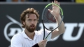 Gulbis šonedēļ lieliski servējušu spēlētāju finālā tiksies ar Janoviču