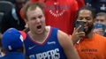 Video: NBA nedēļas momentos uzvar "Clippers" spēlētājs ar pēdējā brīža metienu