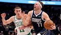 Ar Dončiča 33+18+13 nepietiek, lai "Mavericks" uzvarētu bez Porziņģa spēlējošo "Celtics"