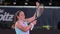 Ostapenko Dubaijā pārvar krīzi un sāk ar uzvaru pār ķīnieti