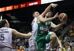 'Žalgiris' basketbolisti uzvar pirmajā Lietuvas čempionāta finālspēlē