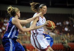 Tamane atlaista no WNBA komandas Fīniksas 'Mercury'